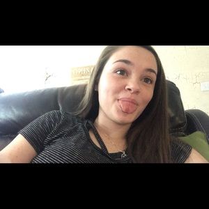 Meet your Posher, Lena